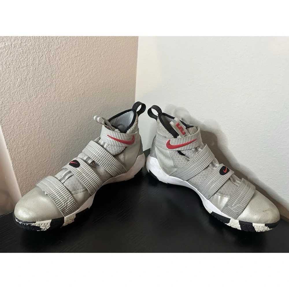 Nike‎ LeBron James Soldier 11 Silver Bullet Red Men Size 13 Basketball Shoes